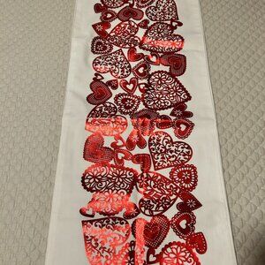 VALENTINES TABLE RUNNER